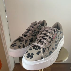 ADIDAS SLEEK SUPER SHOES